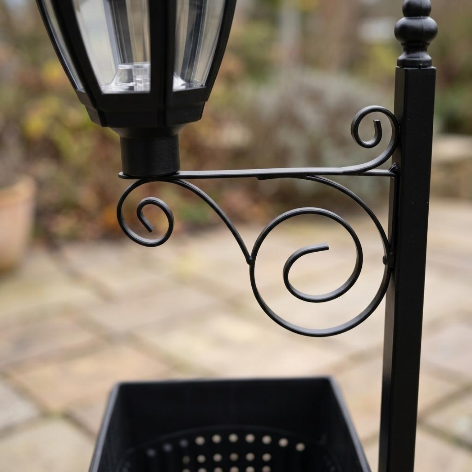 Solar Flower Pot Light Wrought – Outdoor Lighting Ground recenzja i cena